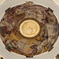 Interiér kostela 4